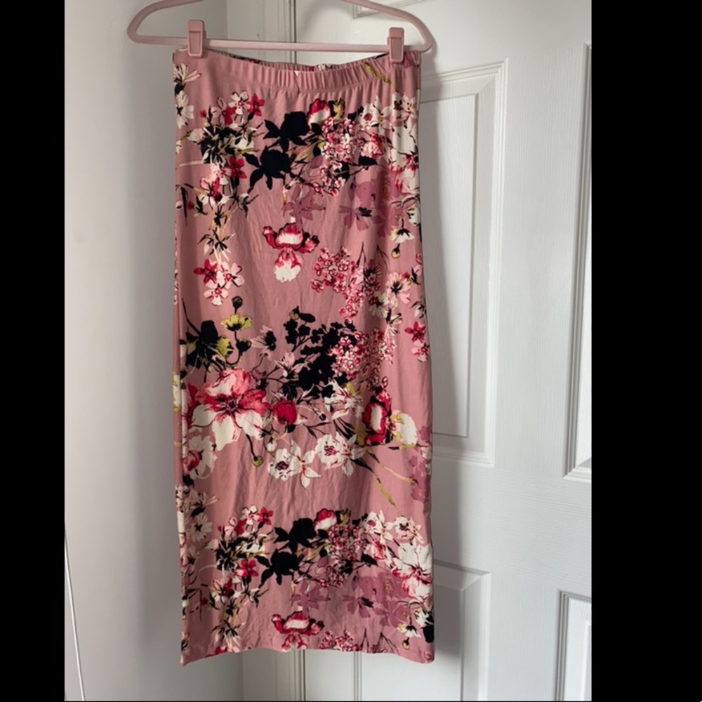 Dress - Picture 2 of 5